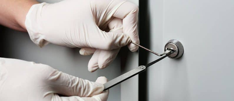Commercial Emergency Locksmith Elmbank